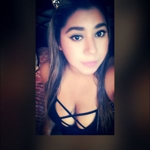 Meet your Posher, Andyeli